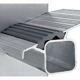 Trap tweezijdig oploopbaar type Saferstep B - met gefelste treden/ladderlengte 1,70 m/werkhoogte ca. 3,05 m/aantal treden 2x6