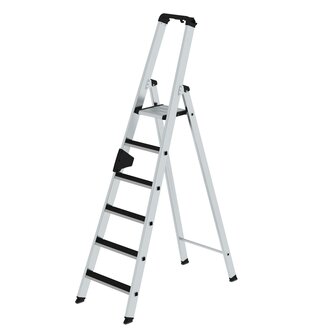 Aluminium trap eenzijdig oploopbaar met clip step - werkhoogte 3.400 mm/platformhoogte 1.380 mm/aantal treden 6/belastbaar tot 150 kg