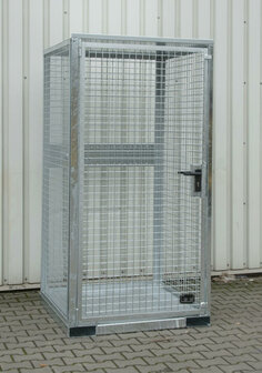 Gasflessen-container type GFC-E/T M0 verzinkt - ca. 1085x1140x2170 mm (lxbxh)/max. 16 gasflessen &Oslash; 230 mm/met traanplaatbodem (draagkracht 1000 kg/m&sup2;)/afsluitbare vleugeldeur