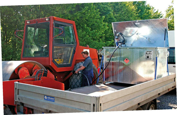 Brandstoftank type MT 1000 - ca. 1660x880x1100 mm (lxbxh)/inhoud 1000 liter/buitencontainer als opvangbak (100%)/mobiele tank voor de verzorging van voertuigen en machines met diesel of stookolie